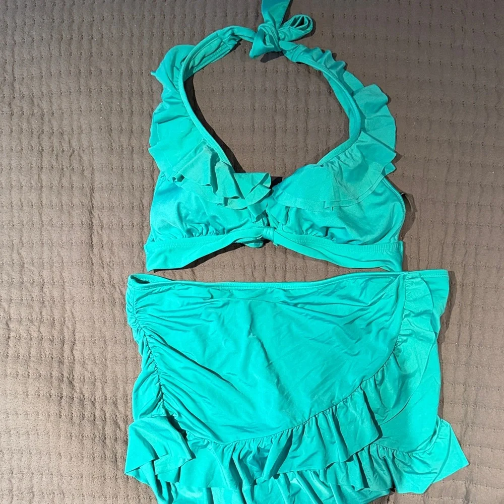 Kenneth Cole Reaction Turquoise Ruffle bikini - Picture 7 of 9
